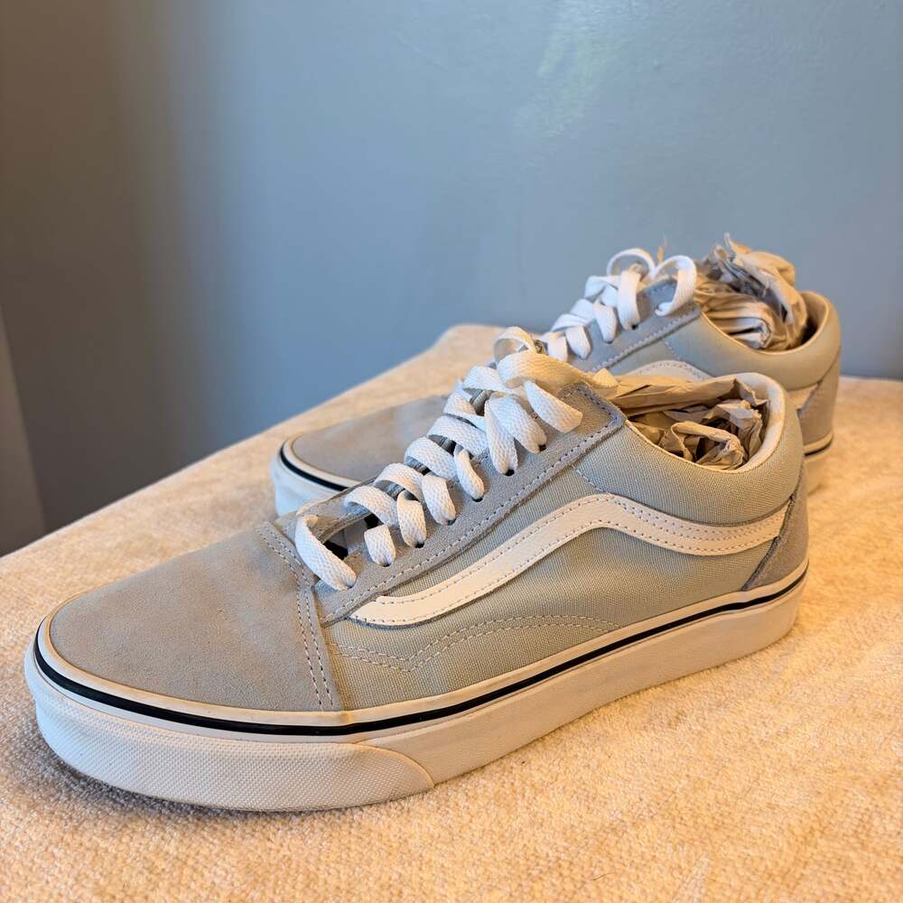 Vans Old Skool Skate Shoes Women’s 9 Baby Blue Suede Canvas Lace Up Sneakers
